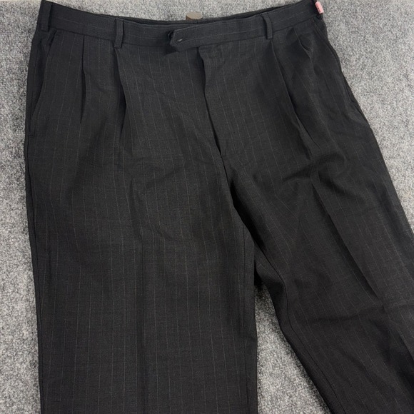 Brooks Brothers 346 Stretch Dress Pants Mens 42x33 Gray Pinstripe Pleated - Picture 1 of 8